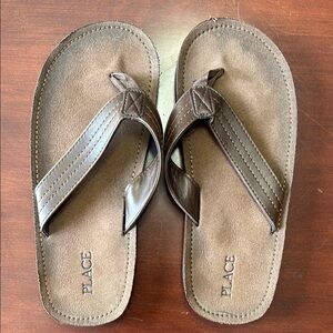 The Children's Place Brown Leather Flip Flops